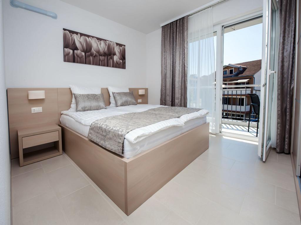 Apartments Anamar روفينج المظهر الخارجي الصورة