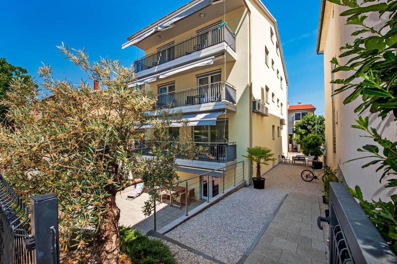 Apartments Anamar روفينج المظهر الخارجي الصورة